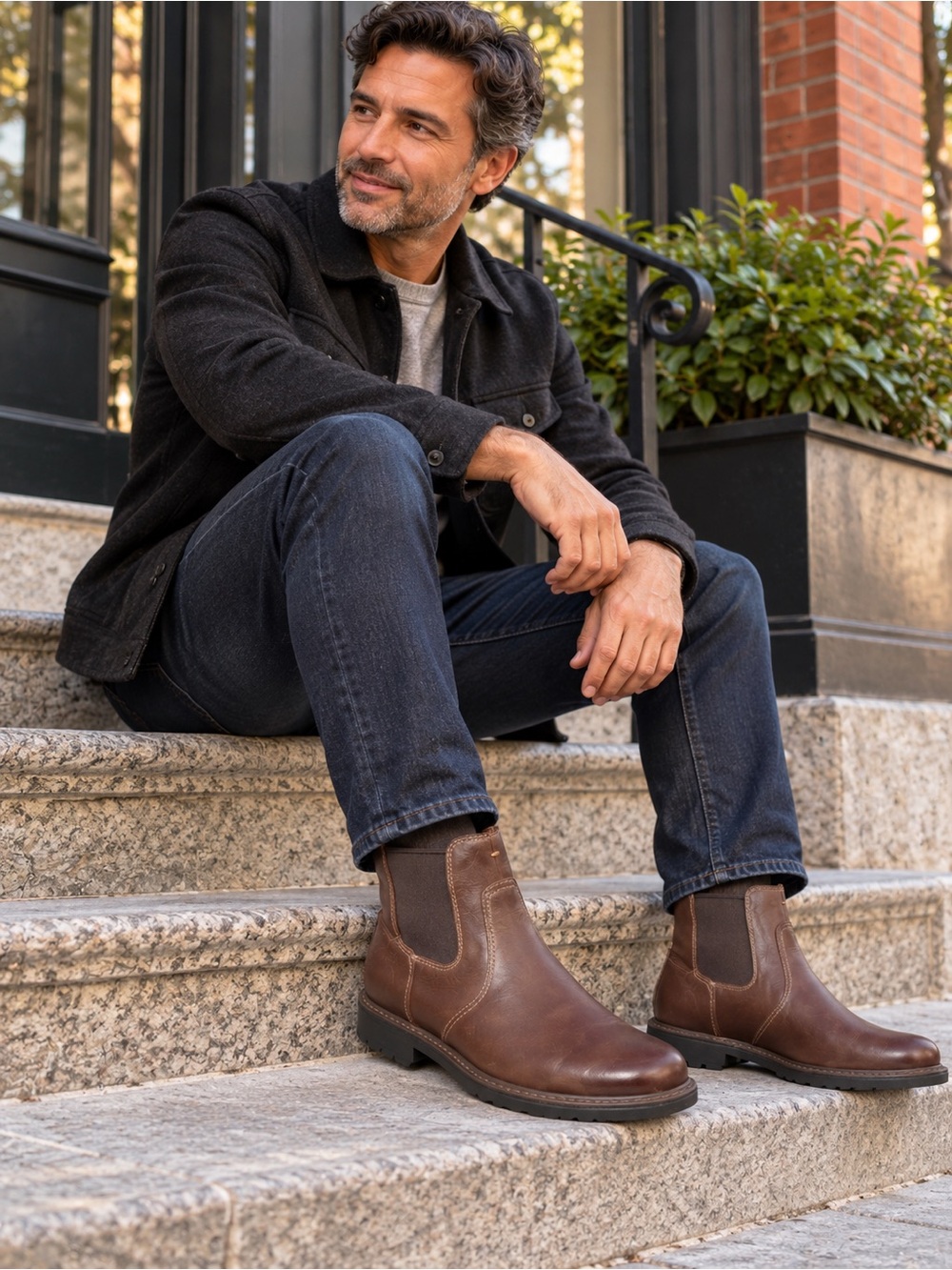 Florsheim Norwalk Plain Toe Gore Leather Chelsea Boots - Brown